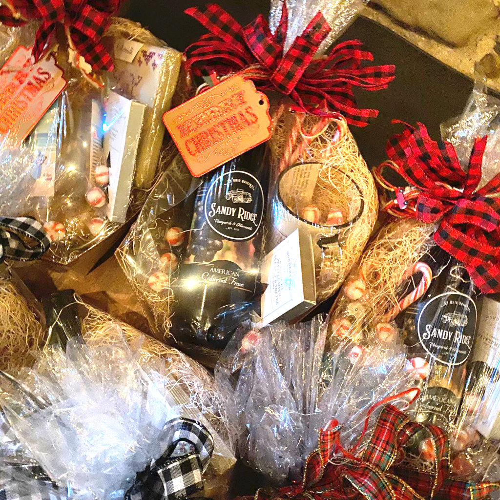 Sandy-Ridge-Gift-Basket-Ideas Sandy-Ridge-Gift-Basket-Ideas